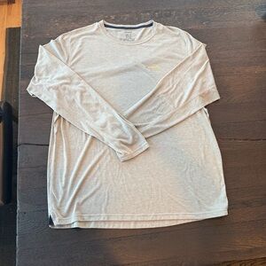 Patagonia Men's Light Gray Long Sleeve Tee